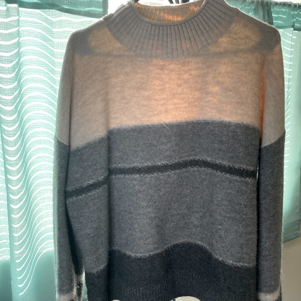 Universal Thread sweater